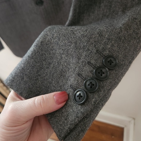 Theory Mens Grey Herringbone 100% Wool Blazer Jacket 2 Button Made in Canada - Picture 7 of 7